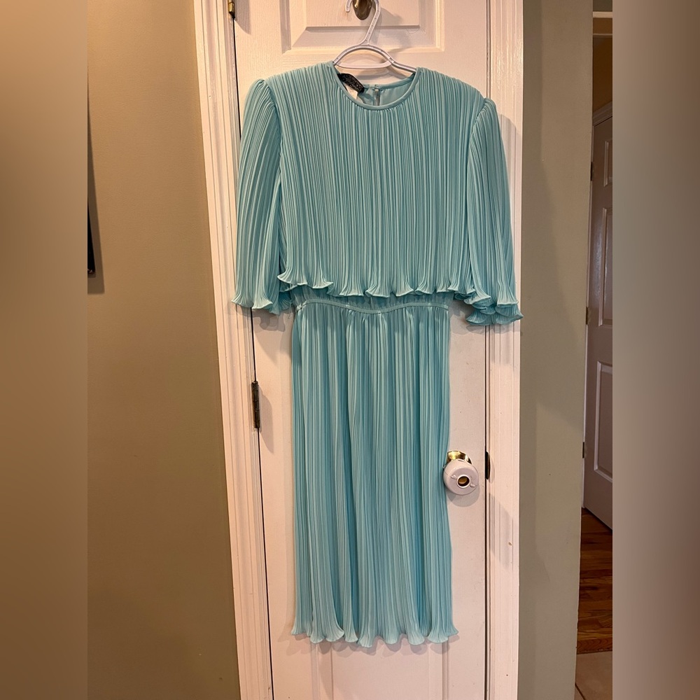 Vintage 60s Monica Richard’s light blue sheer cape pleated dress size4 bin5